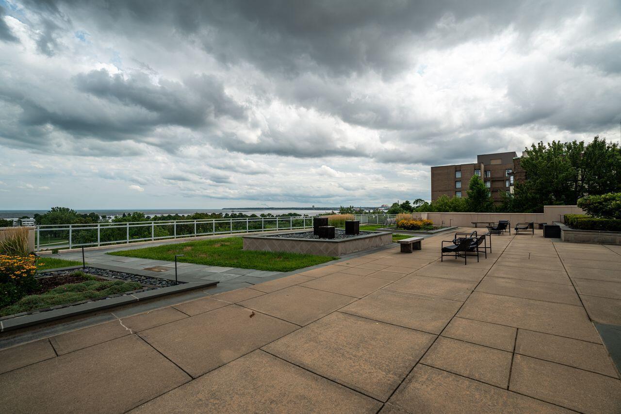 1522 North Prospect AVENUE 1405