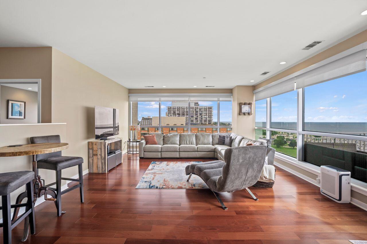 1522 North Prospect AVENUE 1405