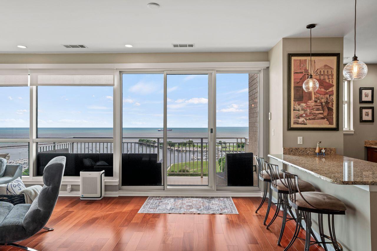 1522 North Prospect AVENUE 1405