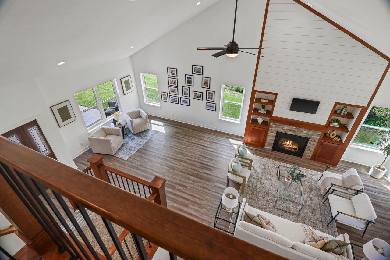 285 Sandstone STREET