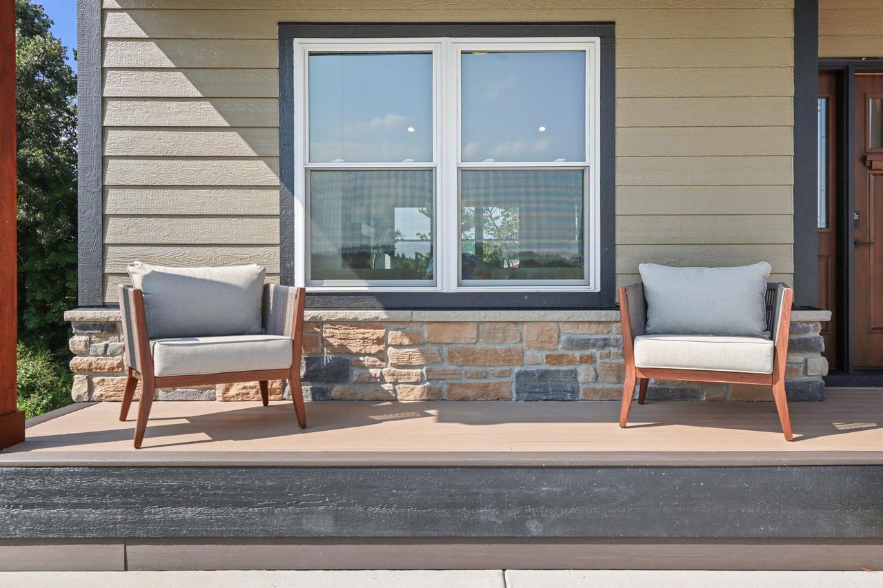 285 Sandstone STREET