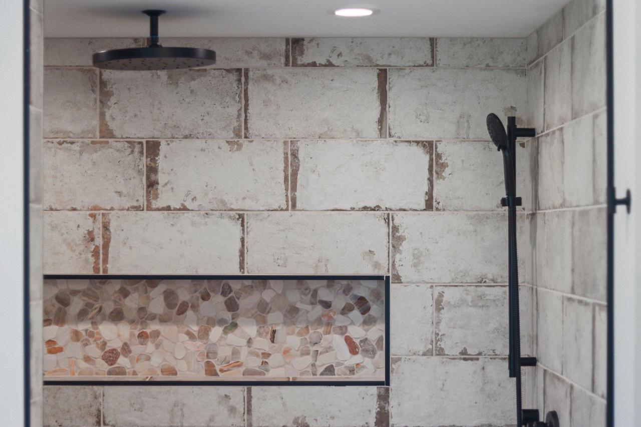 285 Sandstone STREET