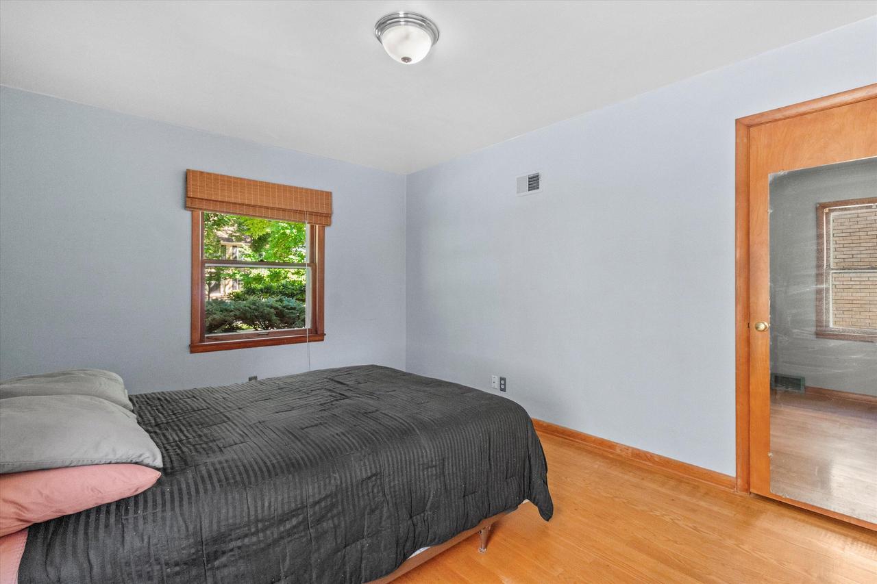 2327 North 88th STREET