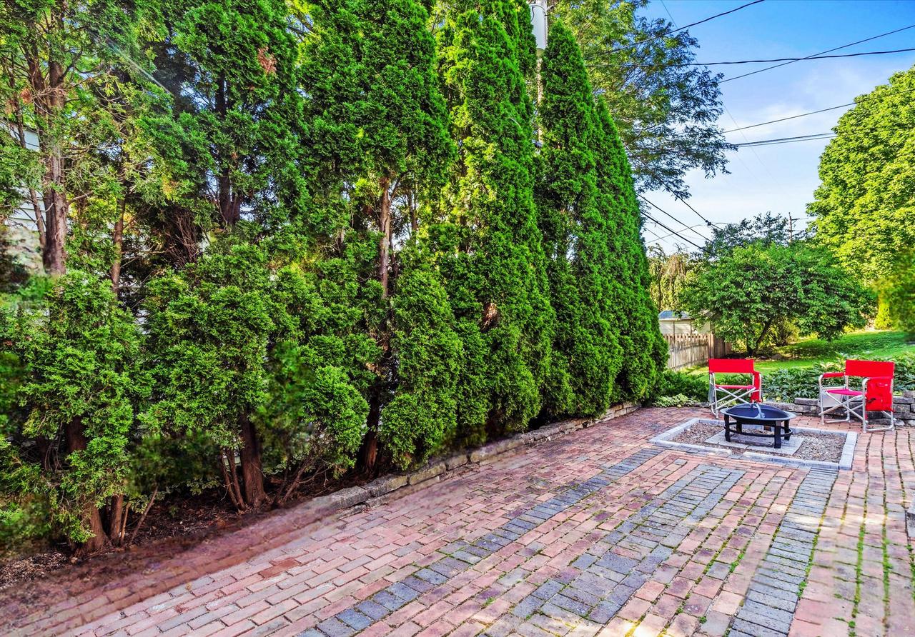 2327 North 88th STREET