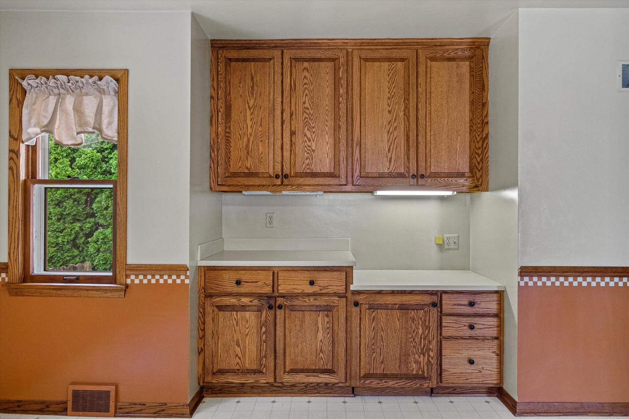 2327 North 88th STREET