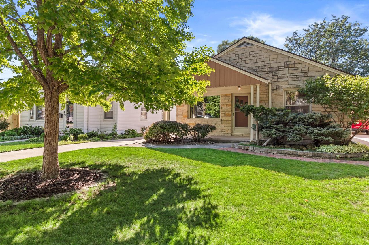 2327 North 88th STREET