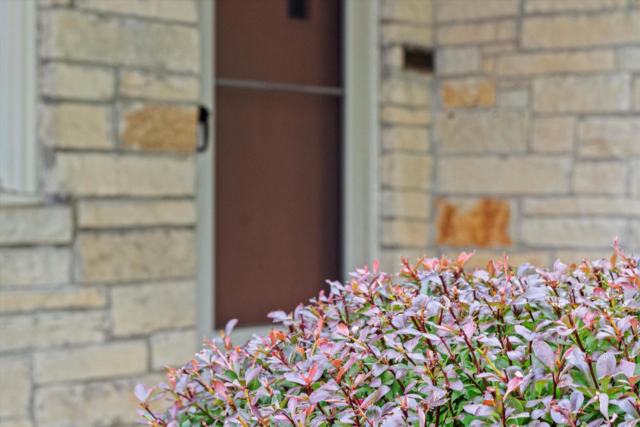 2327 North 88th STREET