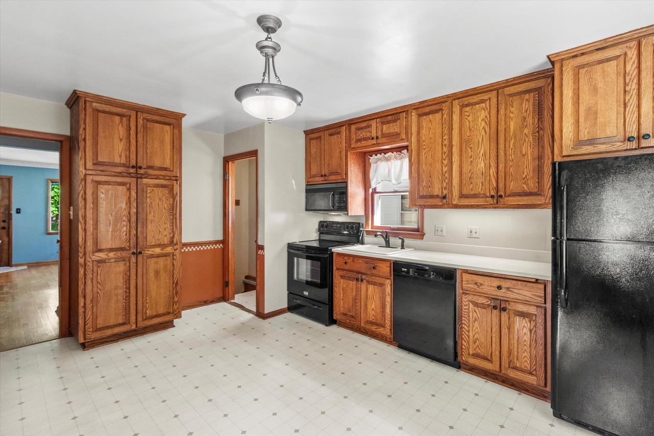 2327 North 88th STREET