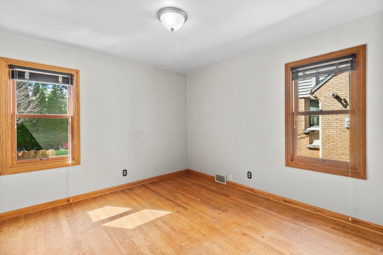 2327 North 88th STREET