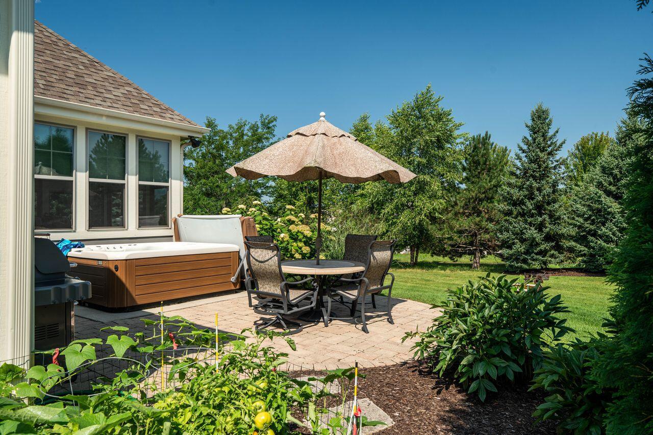 N37W23604 Broken Hill CIRCLE SOUTH South