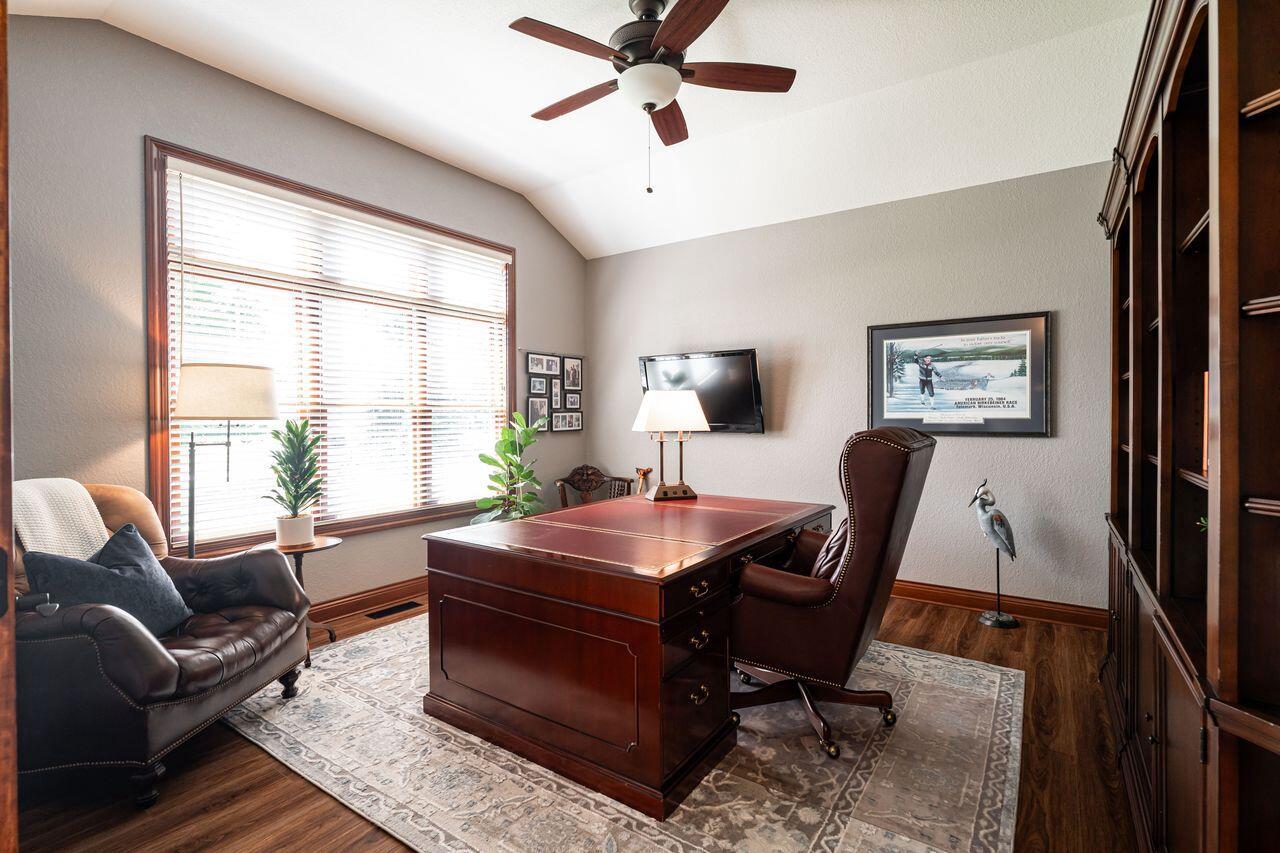 N37W23604 Broken Hill CIRCLE SOUTH South