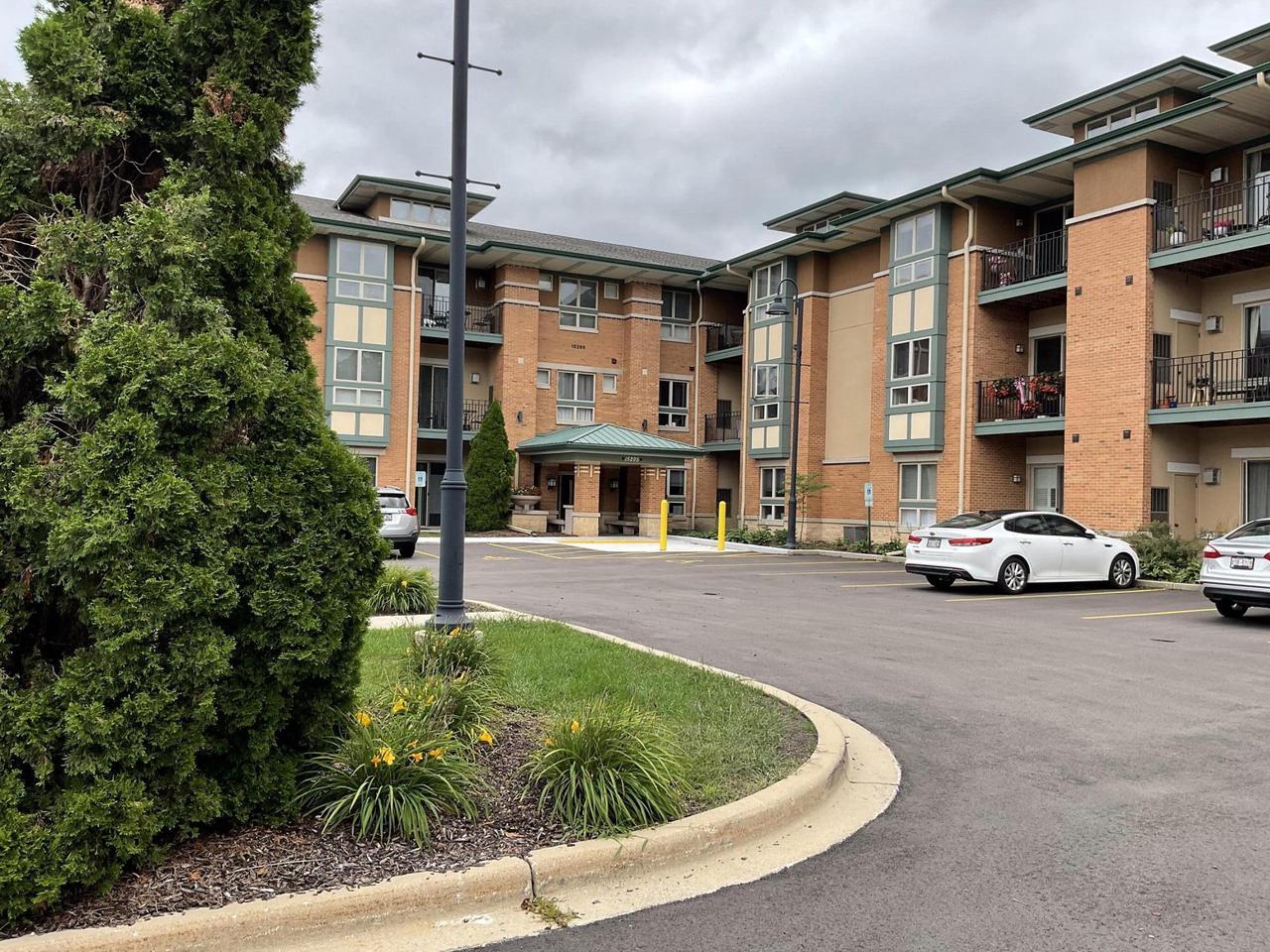 15295 West Library LANE 306