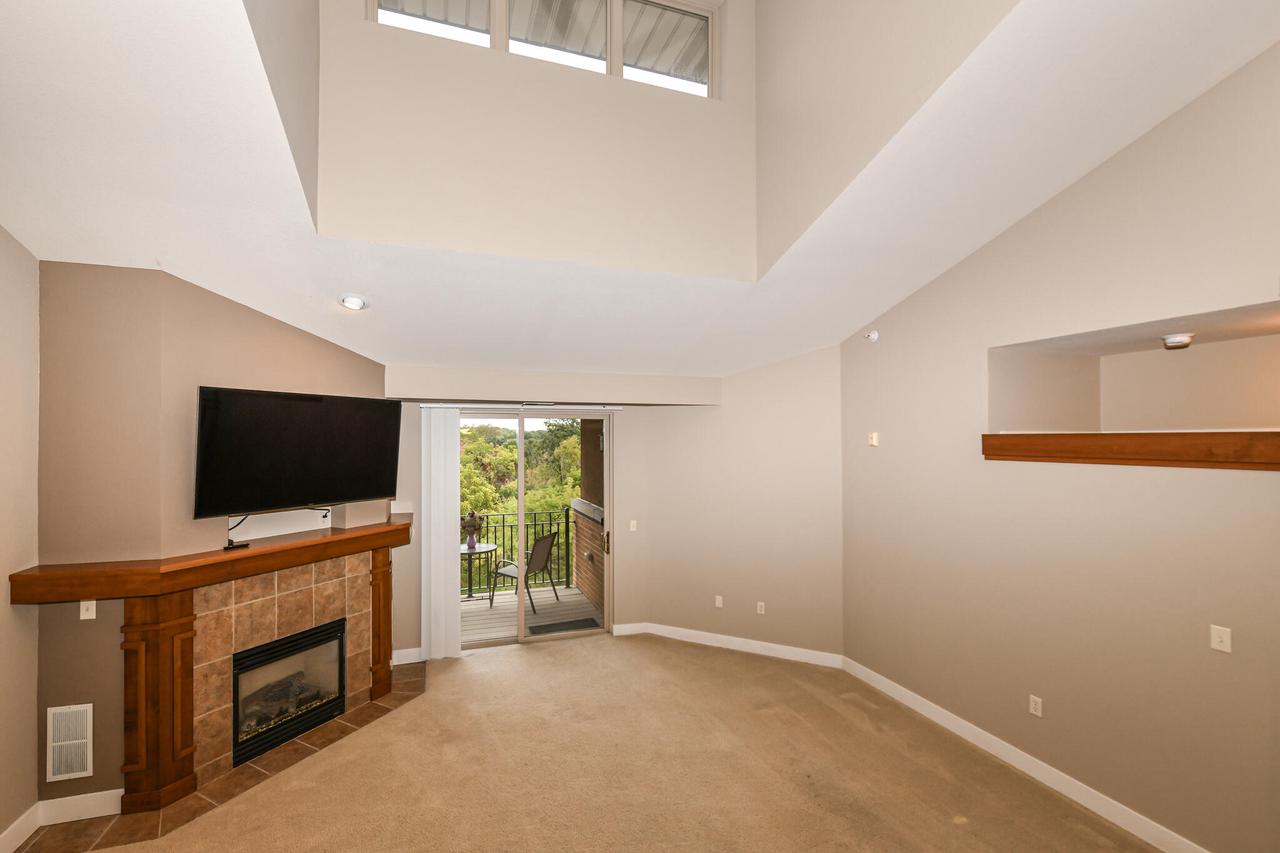 15295 West Library LANE 306