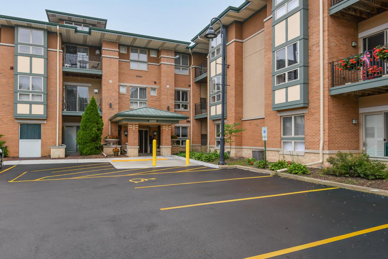 15295 West Library LANE 306