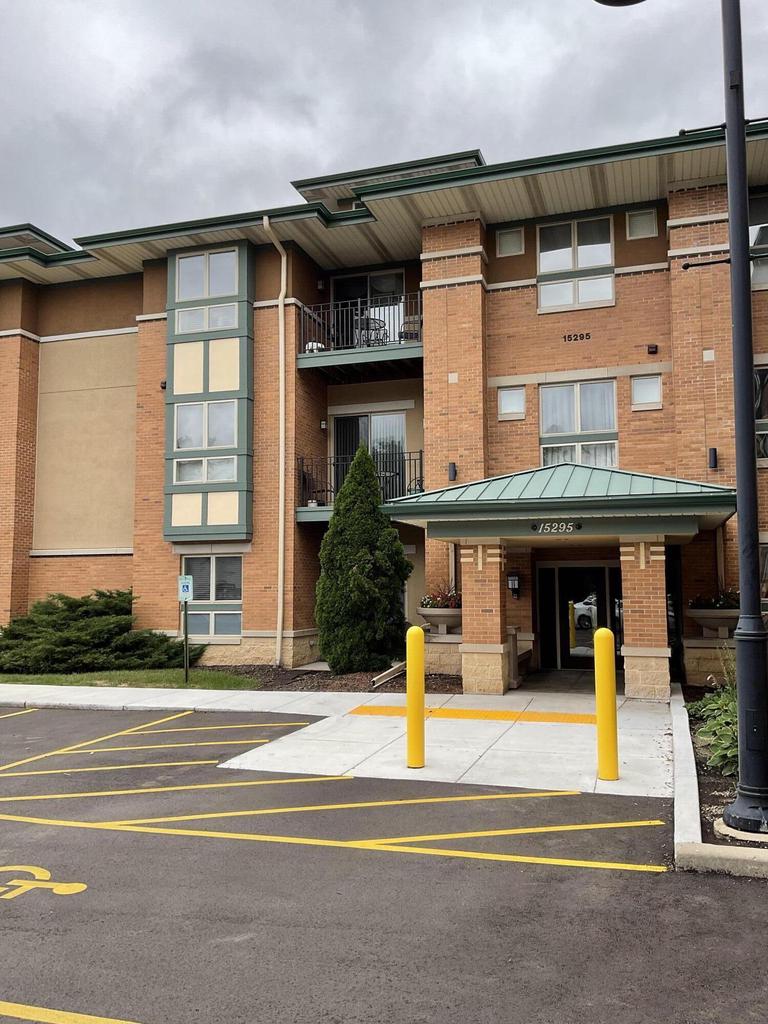 15295 West Library LANE 306