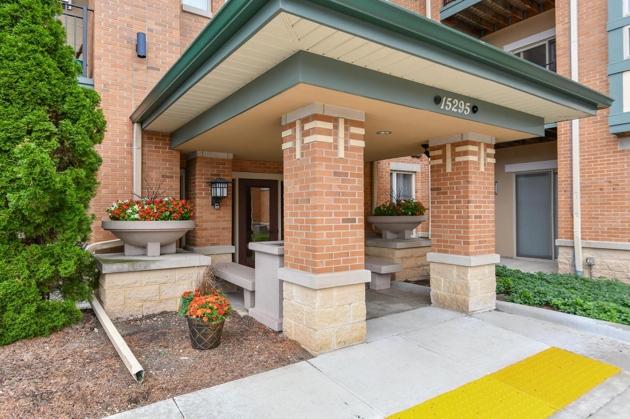 15295 West Library LANE 306