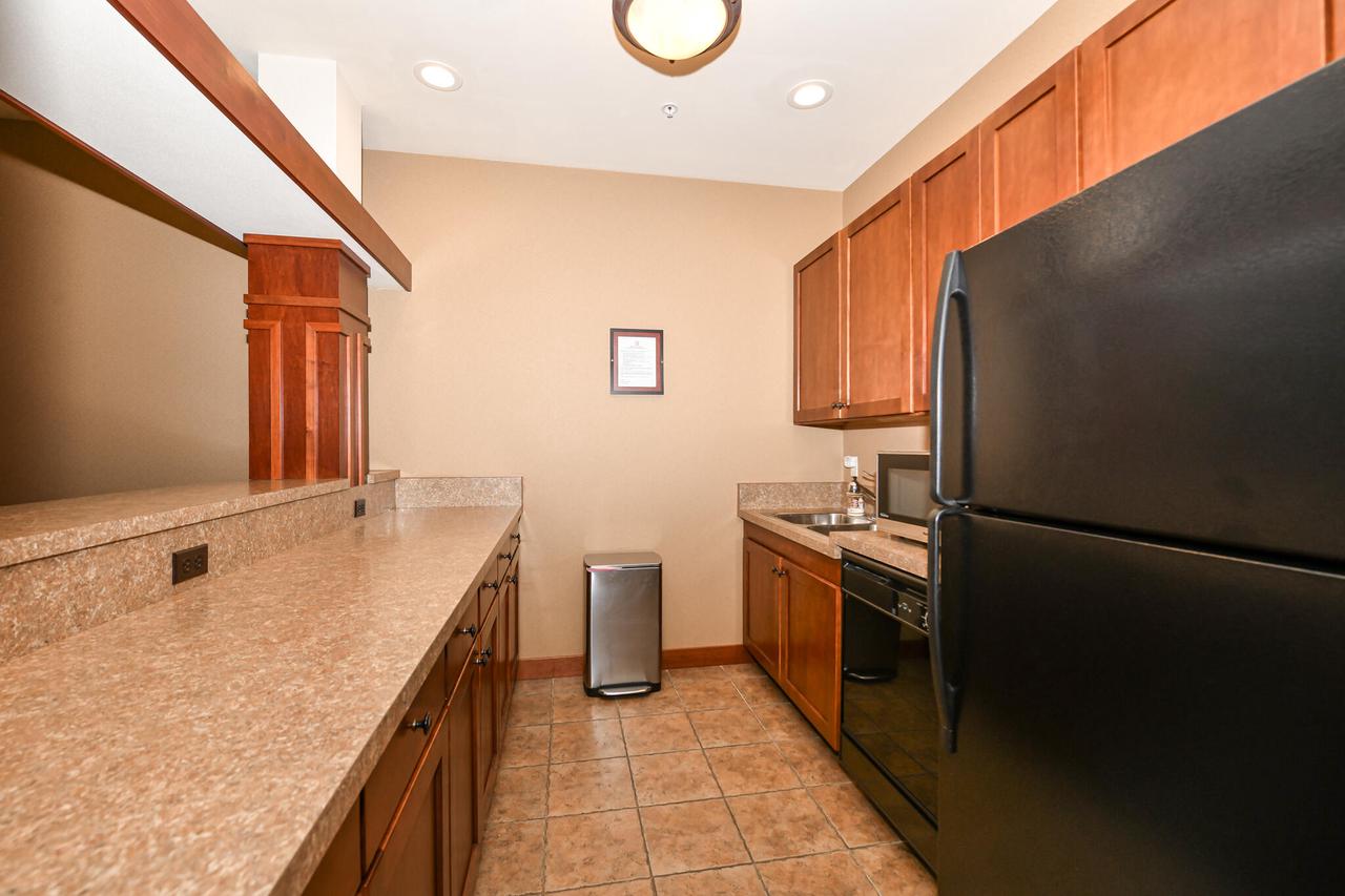 15295 West Library LANE 306