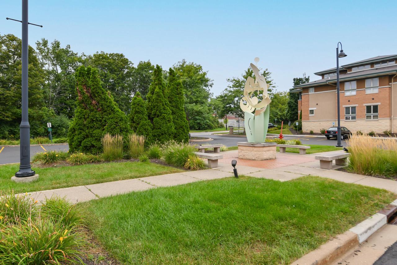 15295 West Library LANE 306