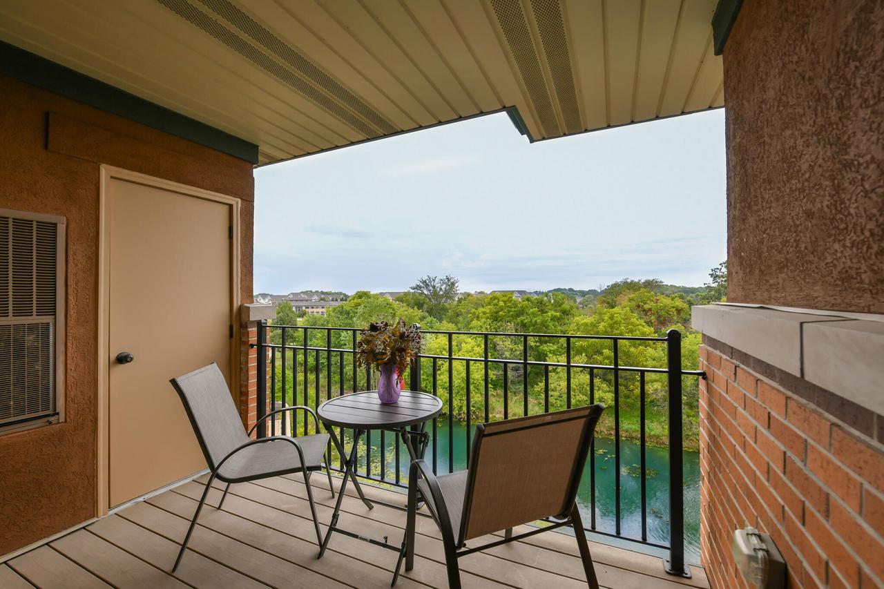 15295 West Library LANE 306