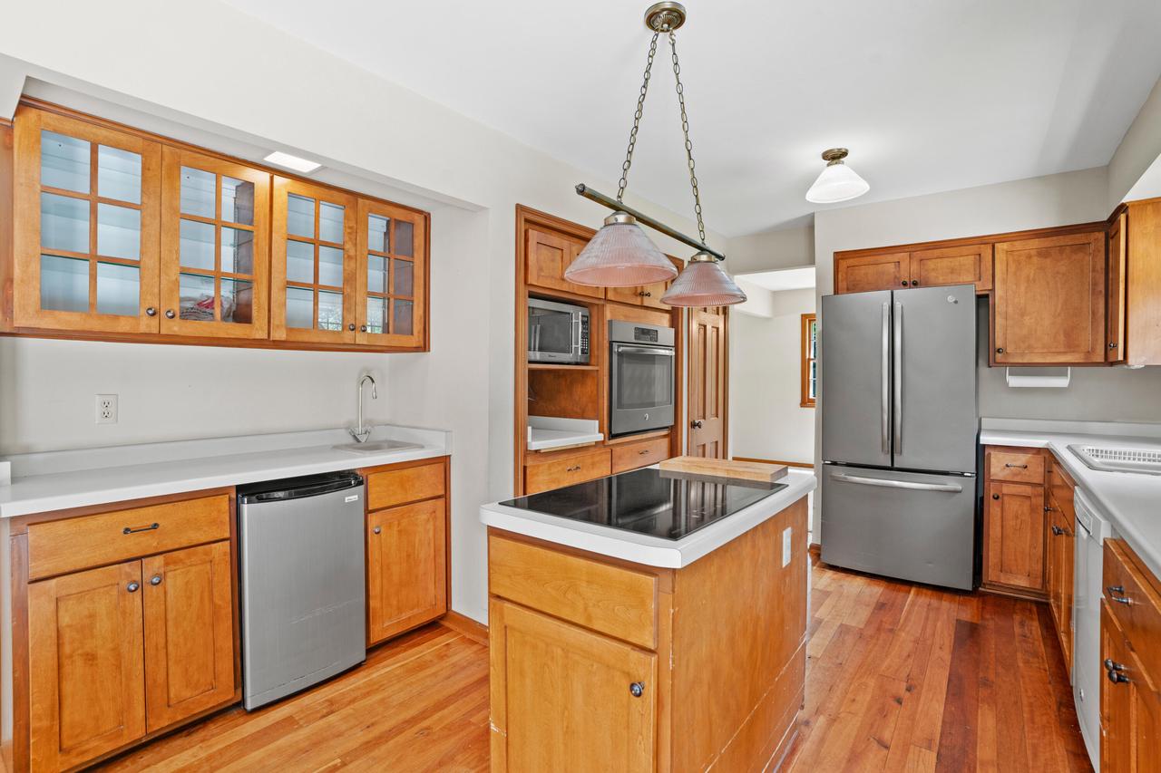 8541 West Midland DRIVE