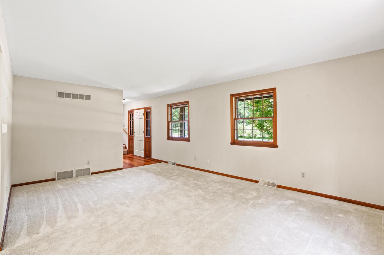8541 West Midland DRIVE