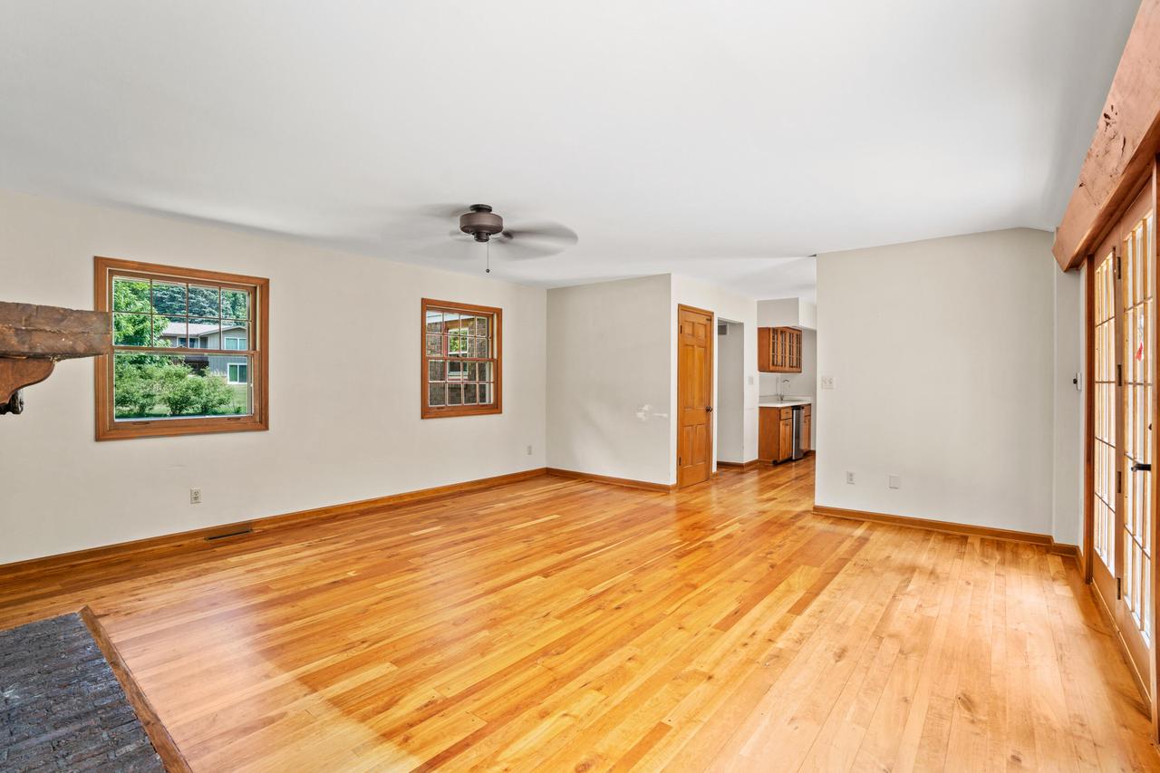 8541 West Midland DRIVE