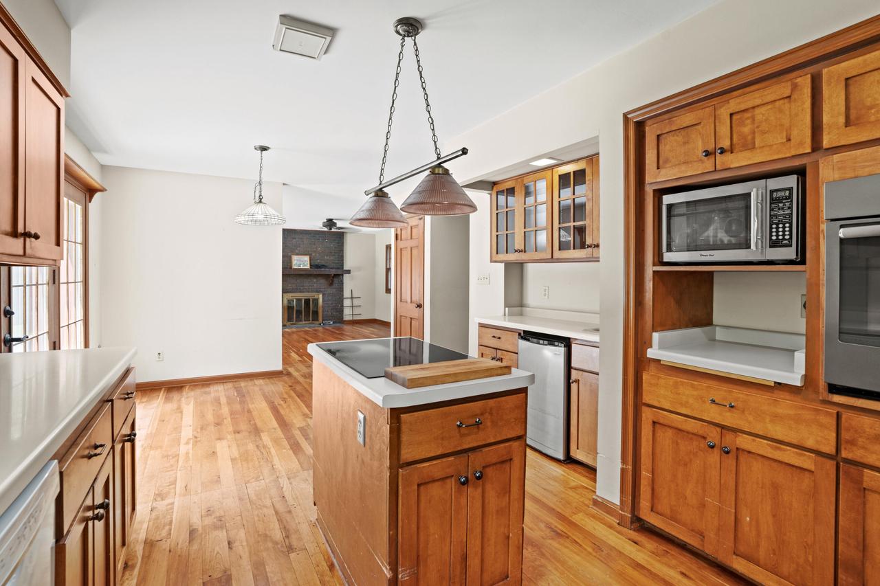 8541 West Midland DRIVE