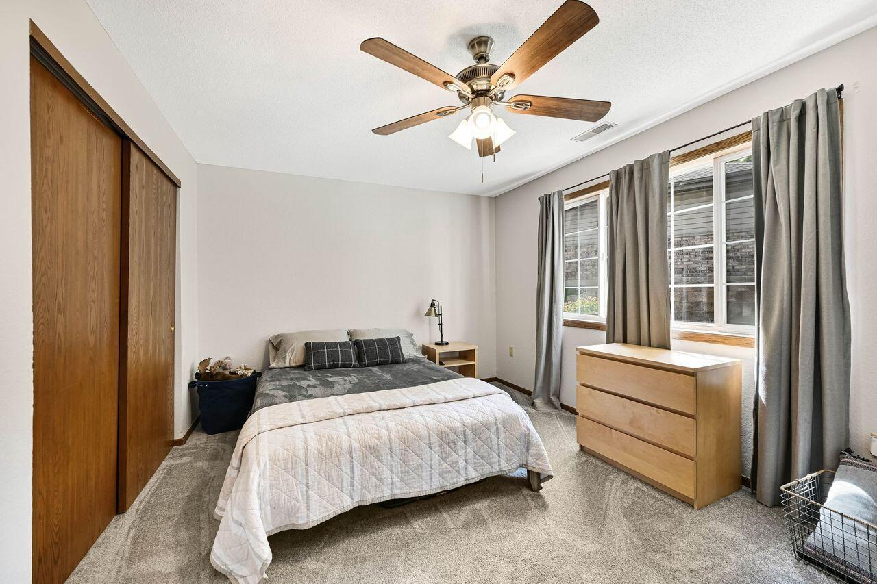 W170S7579 Gregory DRIVE H