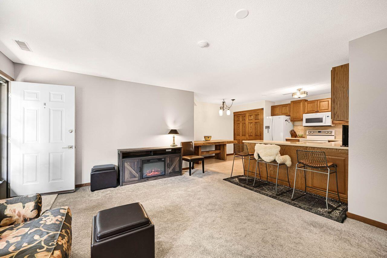 W170S7579 Gregory DRIVE H