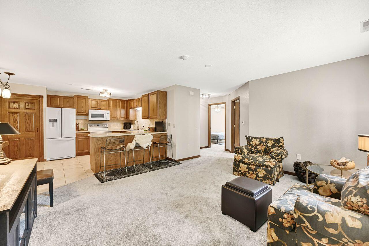 W170S7579 Gregory DRIVE H