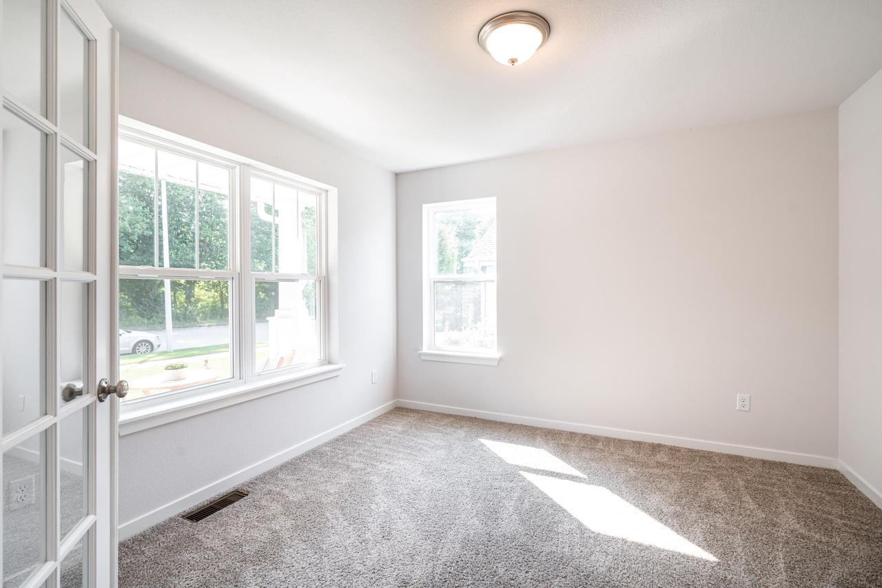 659 Yellowstone DRIVE