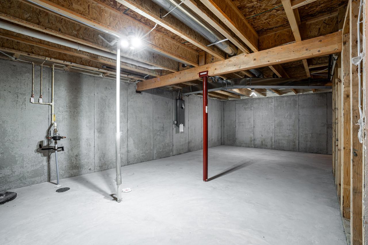 659 Yellowstone DRIVE