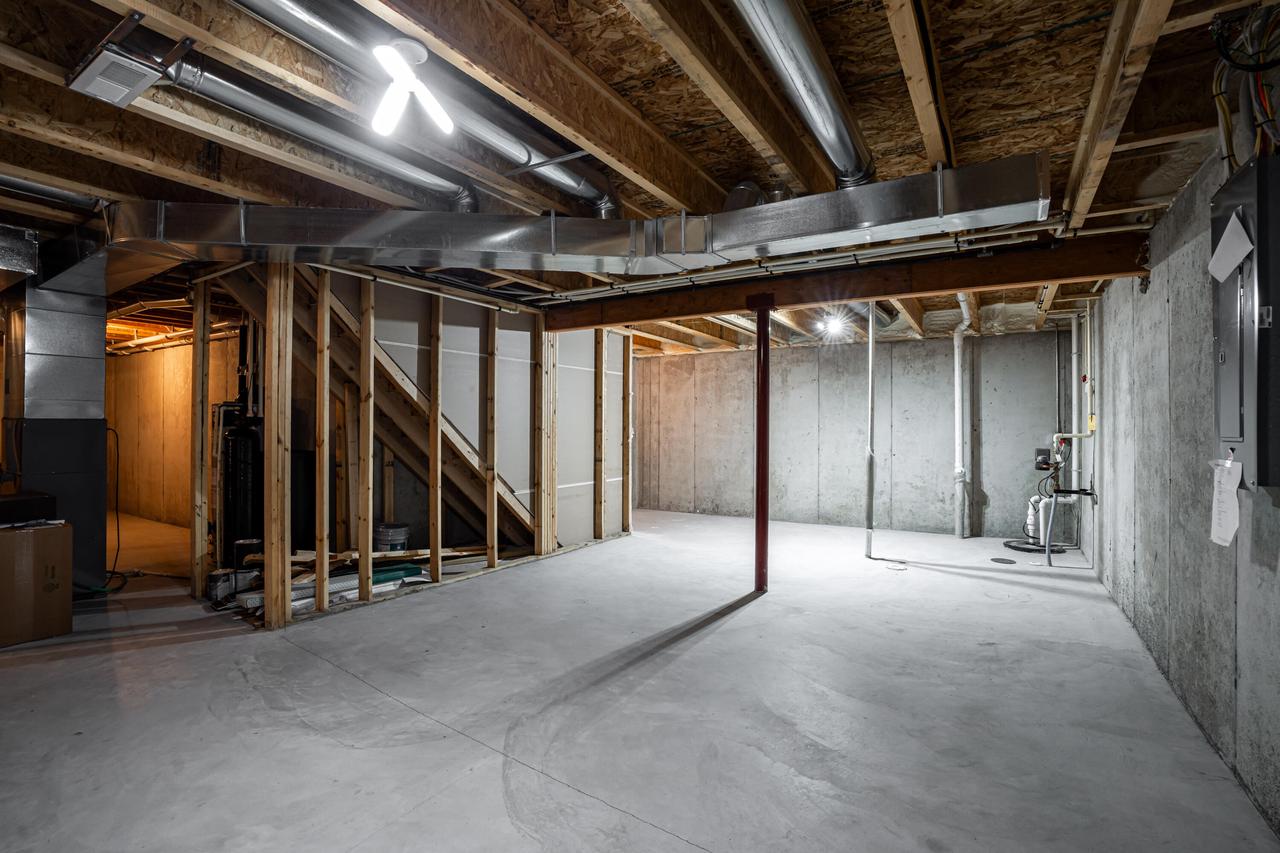 659 Yellowstone DRIVE