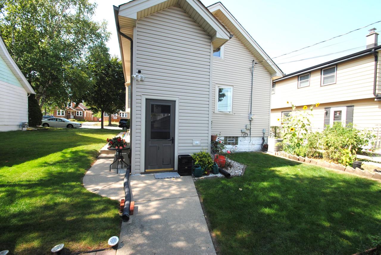 2550 South 68th STREET