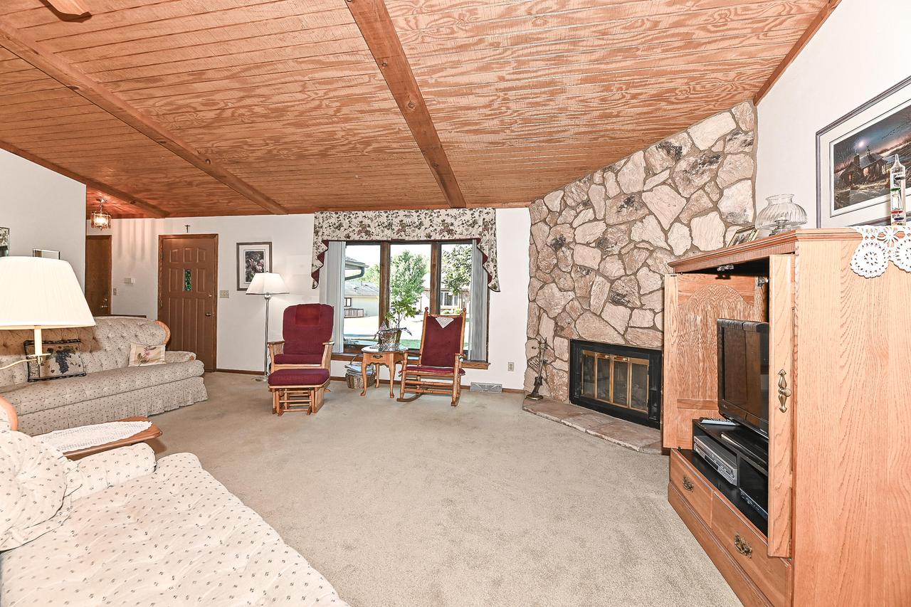 5444 South Morningside LANE