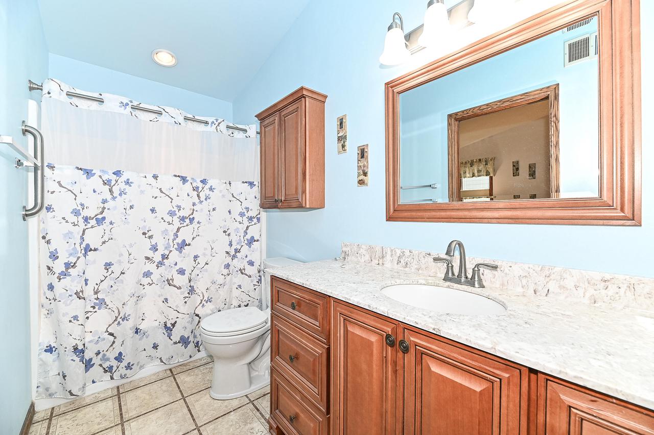 5444 South Morningside LANE