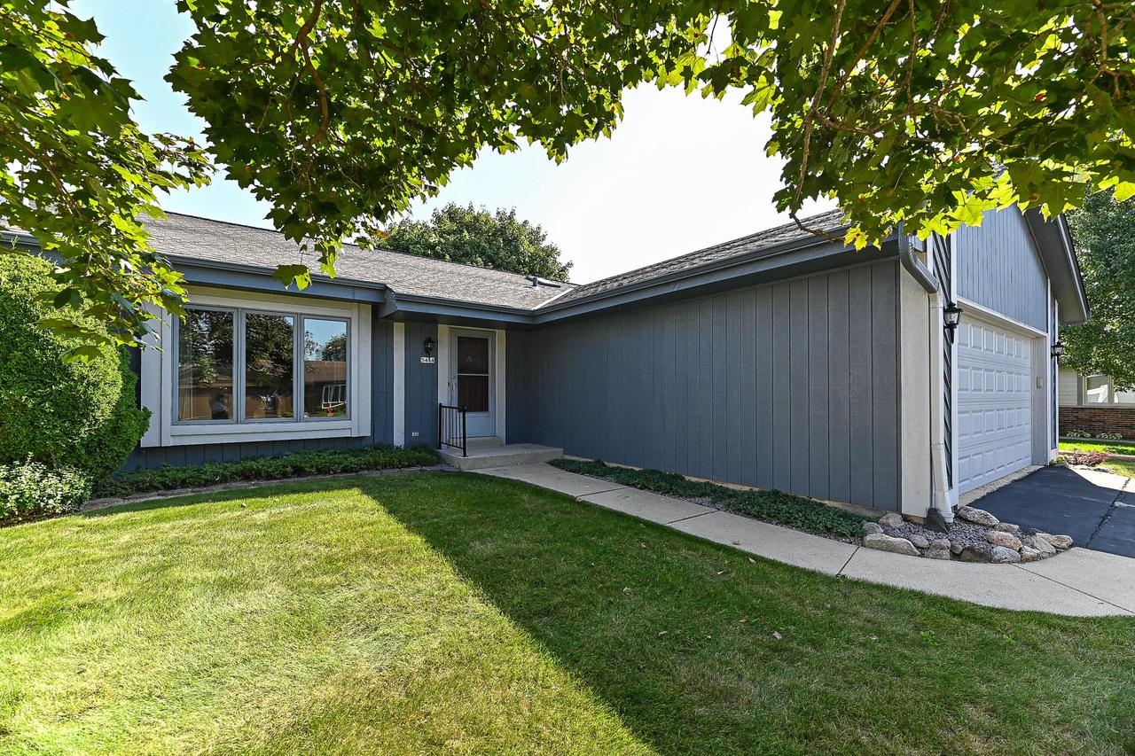 5444 South Morningside LANE