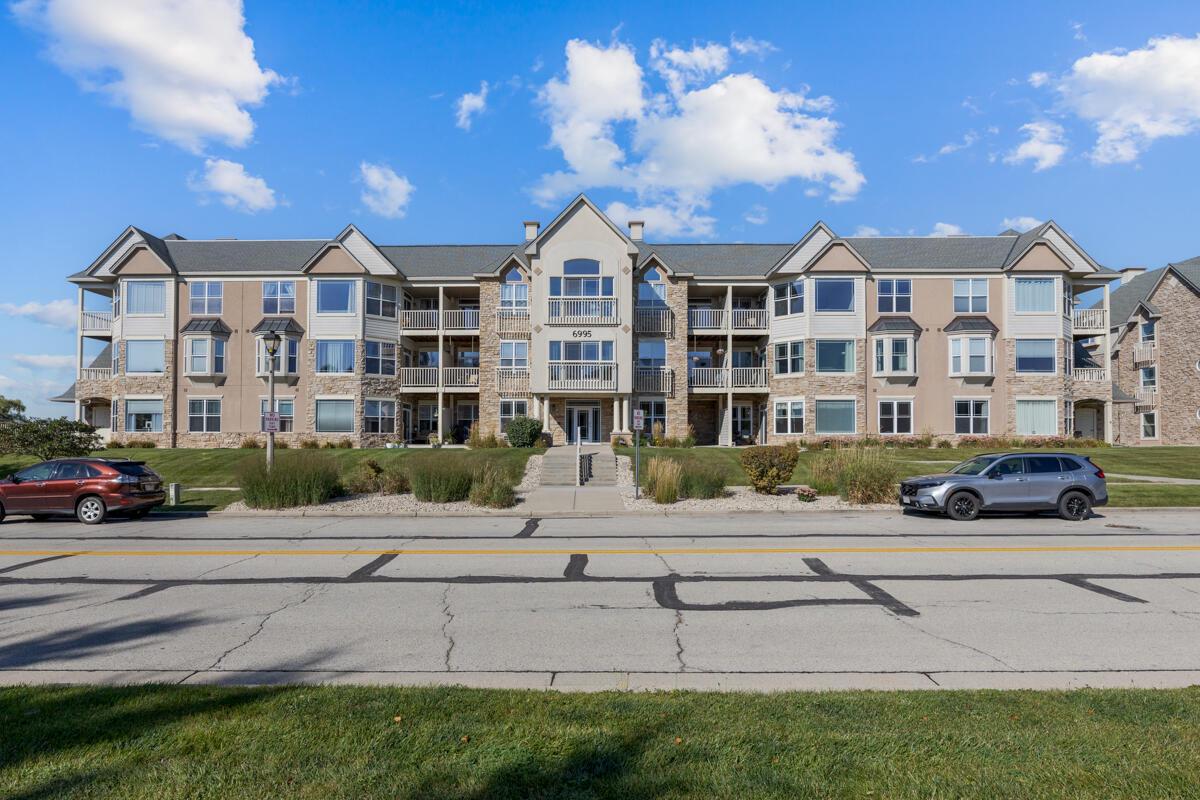 6995 South Riverwood BOULEVARD S-301
