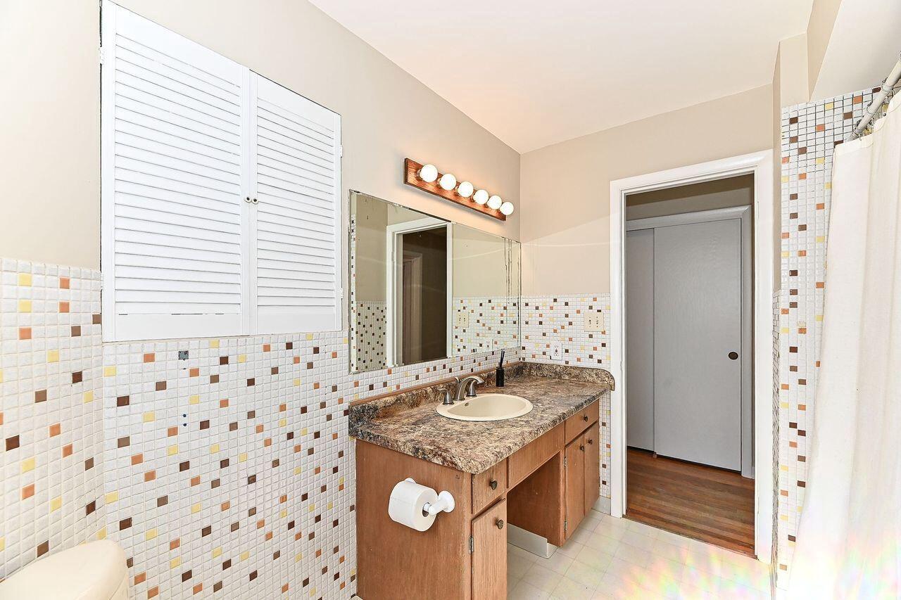 5875 South St. Andrews DRIVE