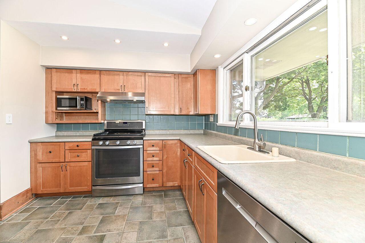 5875 South St. Andrews DRIVE