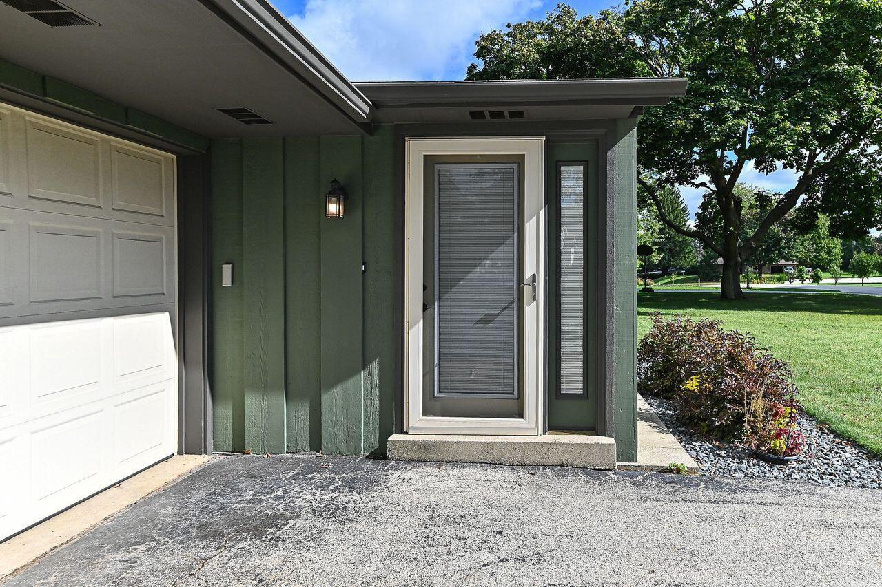 5875 South St. Andrews DRIVE