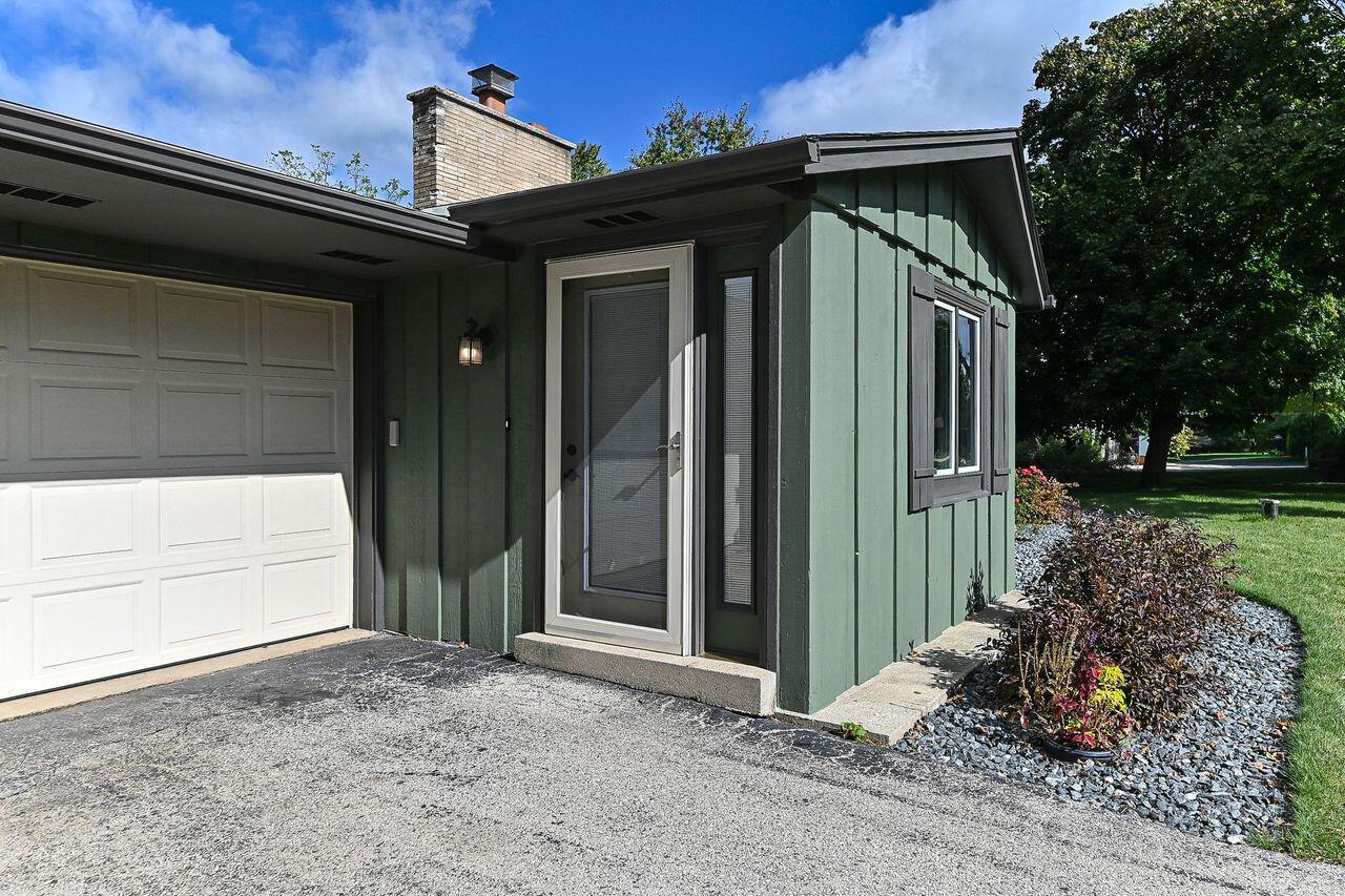 5875 South St. Andrews DRIVE