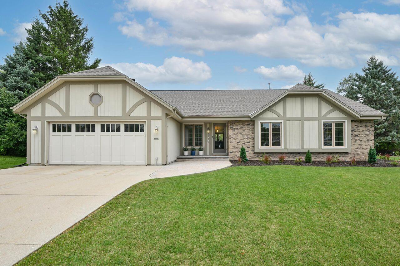 3906 South Woodhill COURT