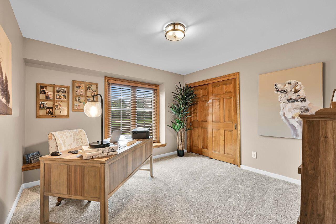 3906 South Woodhill COURT