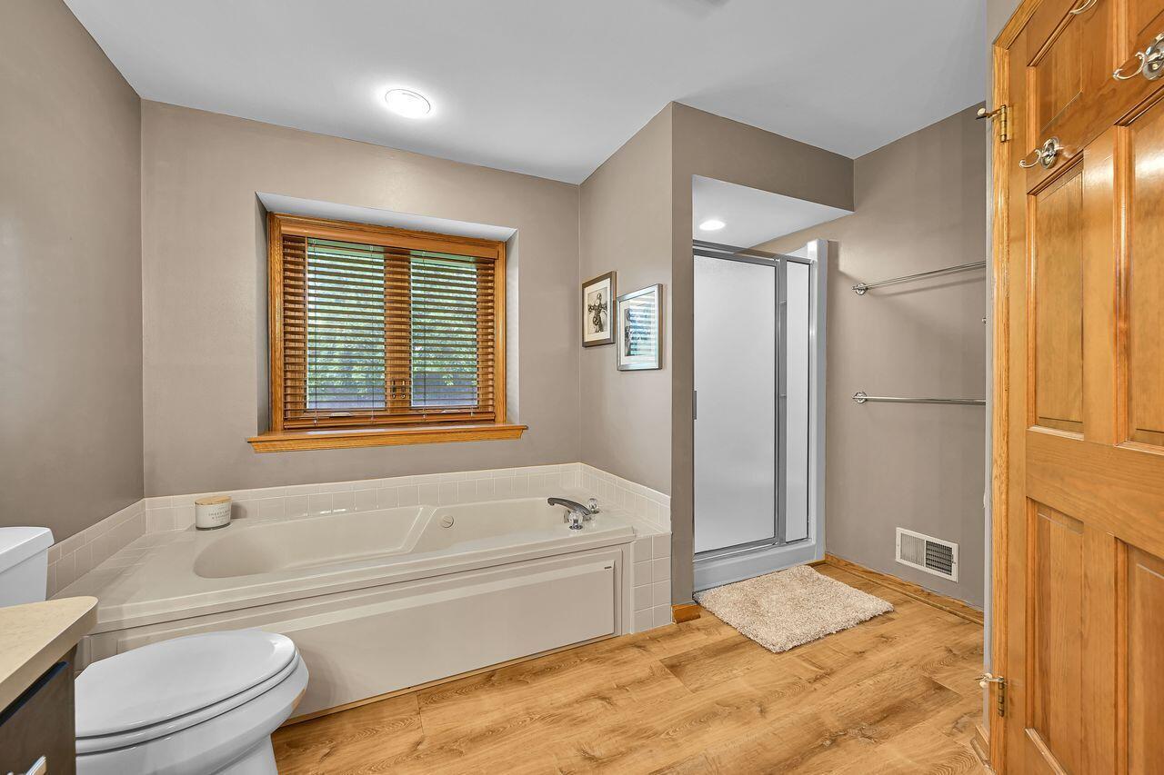 3906 South Woodhill COURT