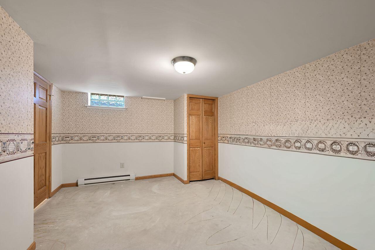 3906 South Woodhill COURT