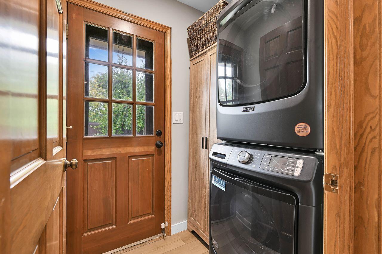 3906 South Woodhill COURT