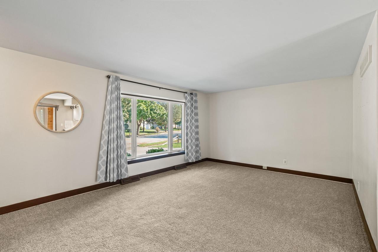 1277 Market PLACE
