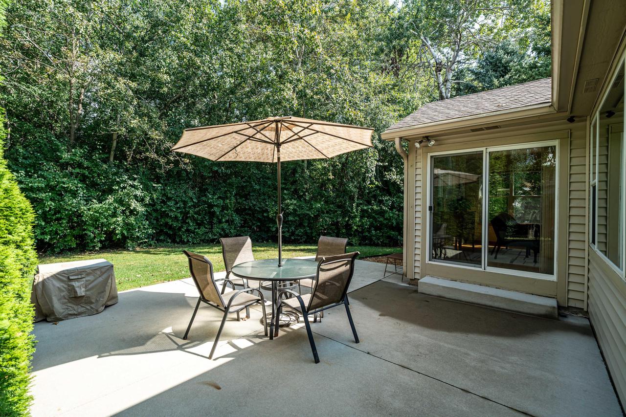 8542 West Red Wing DRIVE