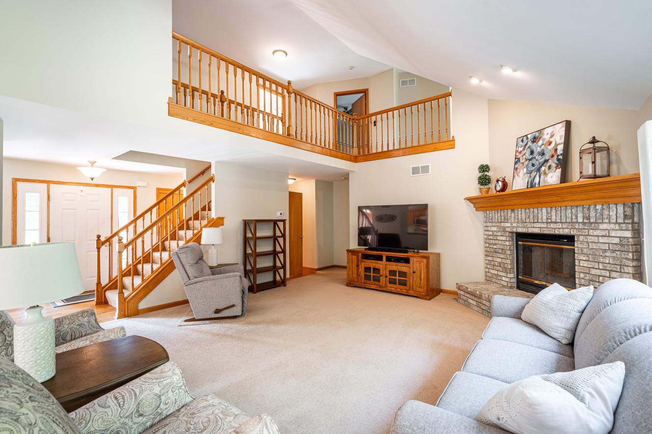 8542 West Red Wing DRIVE